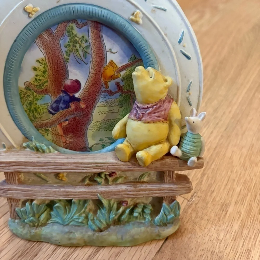 Disney Classic Pooh Picture Photo Frame embossed figurine Rabbit 4X4 Charpente